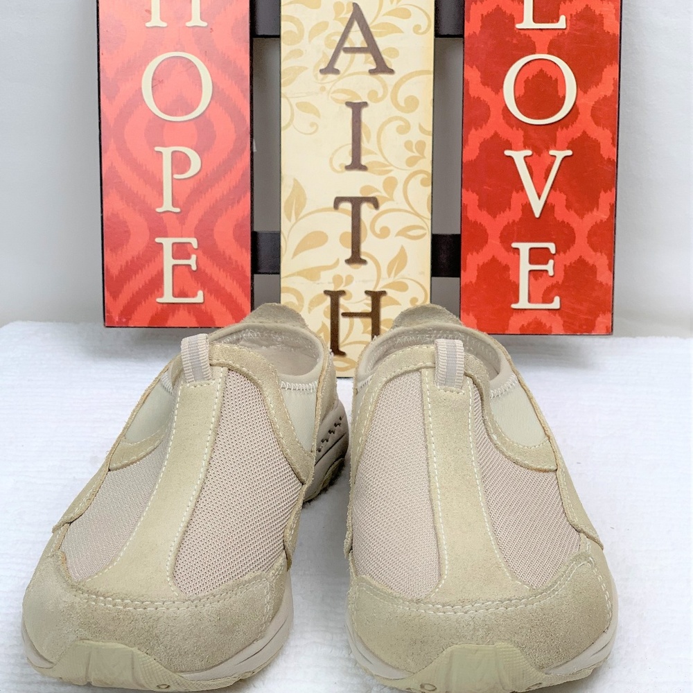 Easy Spirit Shoes Cream color Size 7